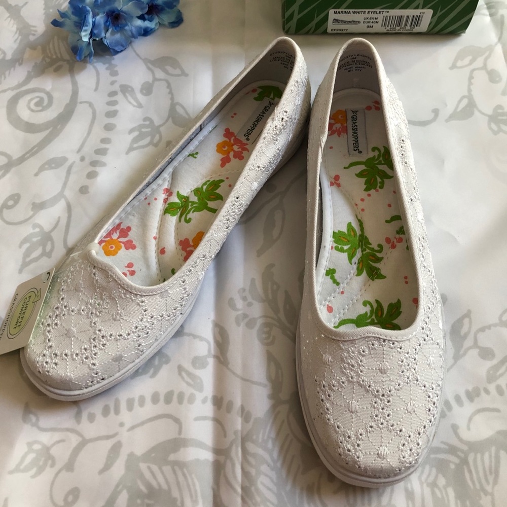 BINB Grasshoppers Marina White Eyelet Flats